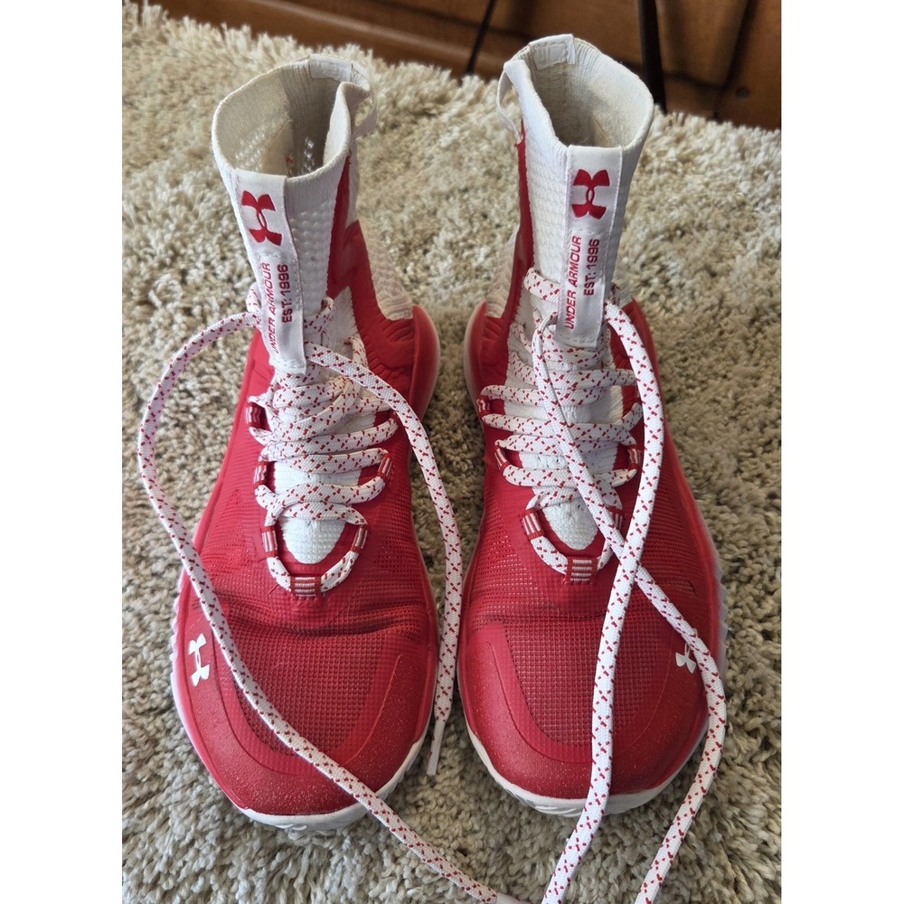 UNDER ARMOUR Womens HIGHLIGHT ACE 2.0 VBall Shoes  Red/ Wht Size 6.5 ~~ VGUC~~